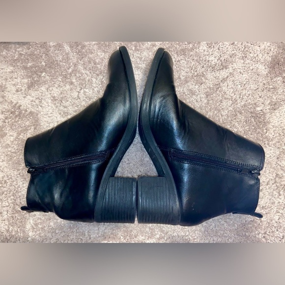 Women’s Steve Madden synthetic leather black ankle boots size 38/8 - Picture 3 of 16